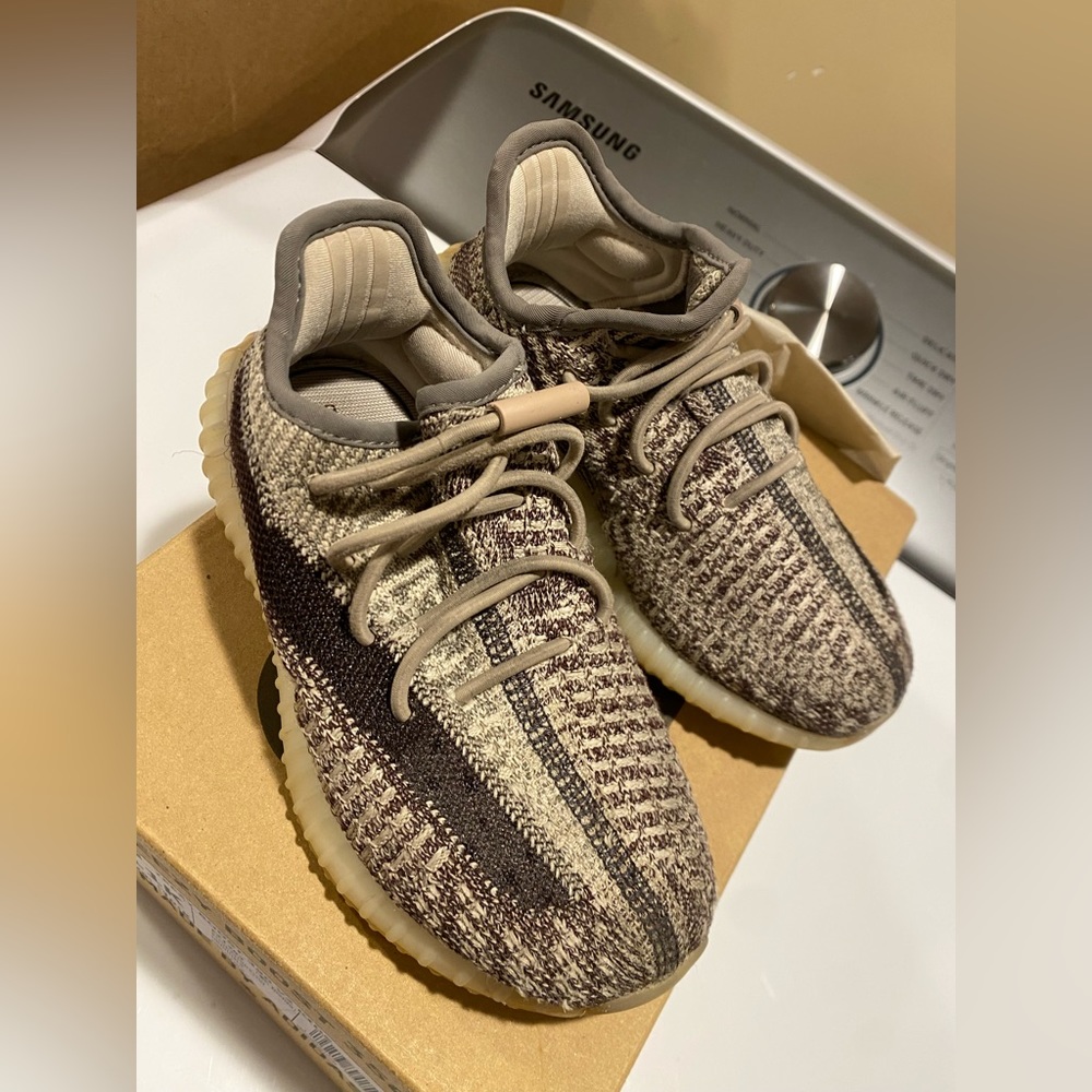 kids yeezy sneakers